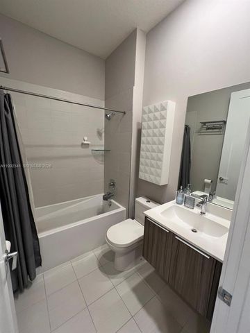 10355 NW 66th St 10355, Doral, FL 33178