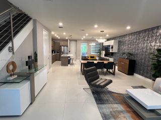 10355 NW 66th St 10355, Doral, FL 33178