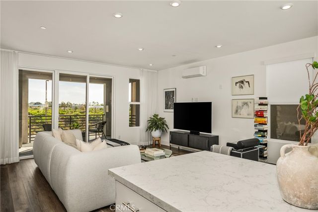 201 Lynx, Irvine, CA 92618