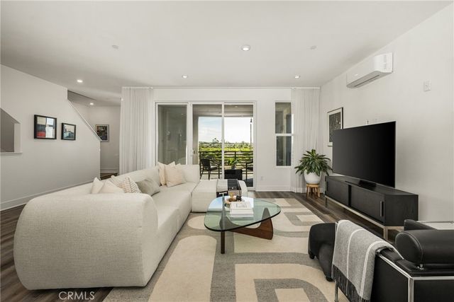 201 Lynx, Irvine, CA 92618