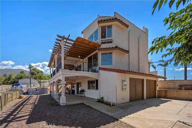 2638 W Victoria Drive, Alpine, CA 91901
