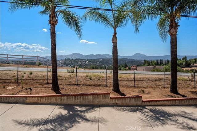 2638 W Victoria Drive, Alpine, CA 91901