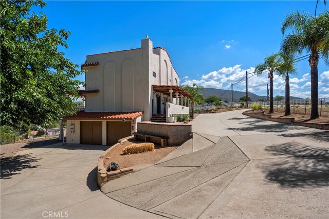 2638 W Victoria Drive, Alpine, CA 91901
