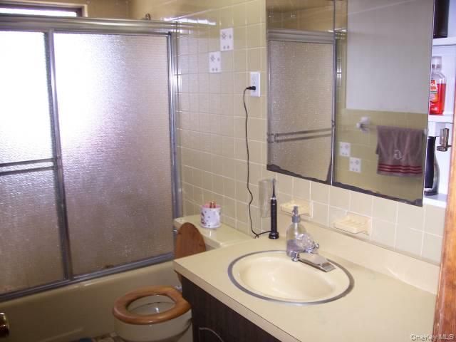 1053 Lorraine Drive, Franklin Square, NY 11010