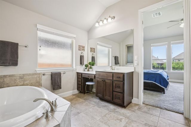 204 Miracle Rose WAY, Liberty Hill, TX 78642