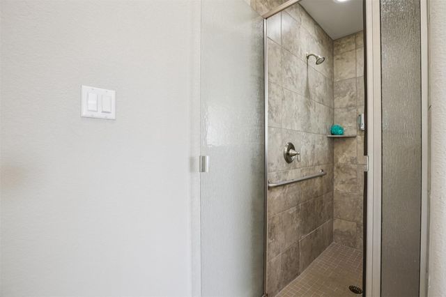 204 Miracle Rose WAY, Liberty Hill, TX 78642