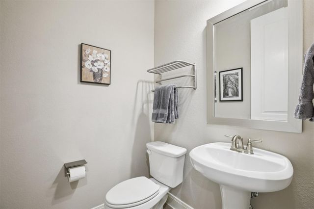 204 Miracle Rose WAY, Liberty Hill, TX 78642