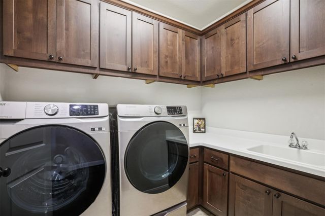 204 Miracle Rose WAY, Liberty Hill, TX 78642