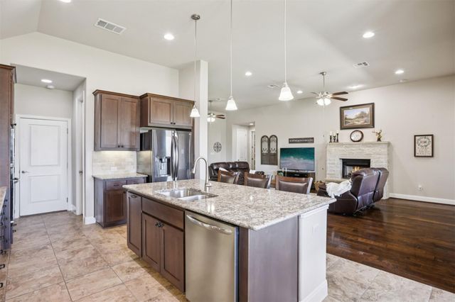 204 Miracle Rose WAY, Liberty Hill, TX 78642