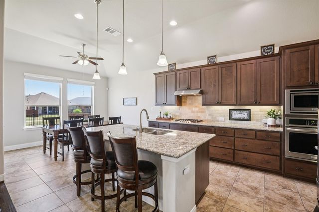 204 Miracle Rose WAY, Liberty Hill, TX 78642