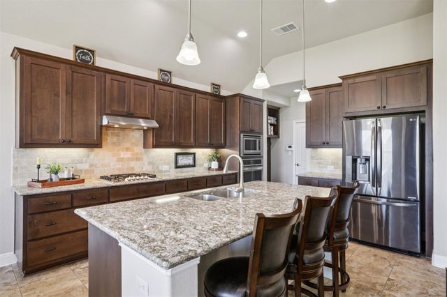 204 Miracle Rose WAY, Liberty Hill, TX 78642