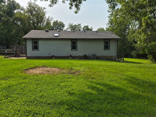 26467 W Grass Lake Road, Antioch, IL 60002