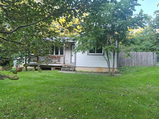 26467 W Grass Lake Road, Antioch, IL 60002