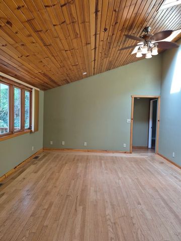 26467 W Grass Lake Road, Antioch, IL 60002