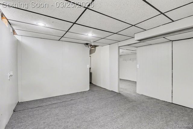 216 Lake Village Drive, Walled Lake, MI 48390