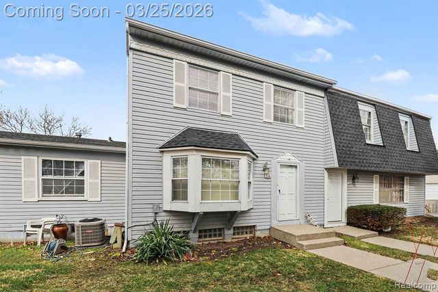 216 Lake Village Drive, Walled Lake, MI 48390