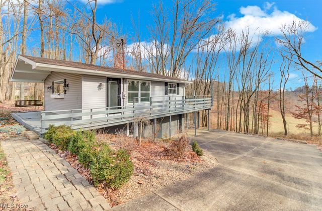 29 Manito Trail, Malvern, OH 44644