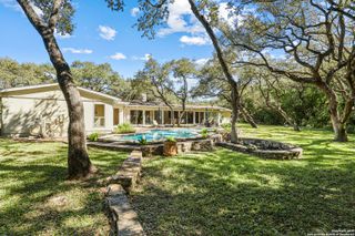 130 Wagon Trail, Shavano Park, TX 78231
