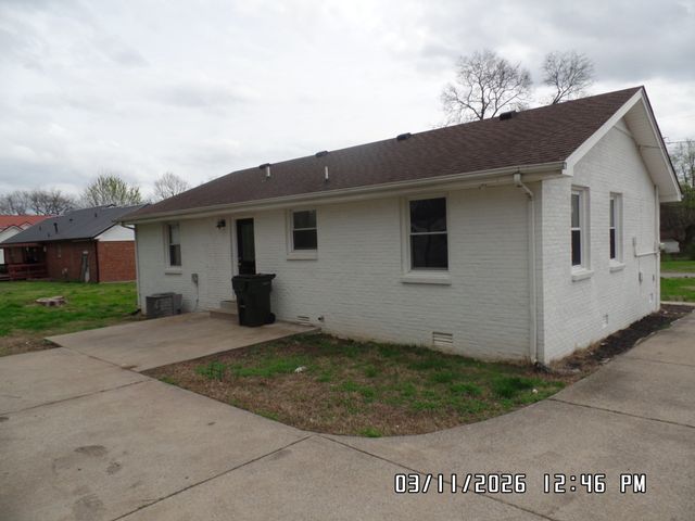 106 Richland Ct, Gallatin, TN 37066