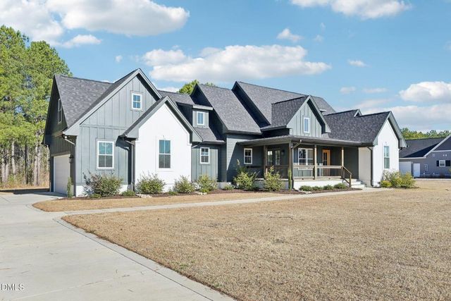 140 Thorntons Creek Drive, Erwin, NC 28339