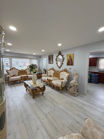 1643 Sycamore Street, Des Plaines, IL 60018