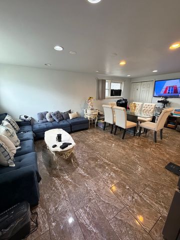 1643 Sycamore Street, Des Plaines, IL 60018