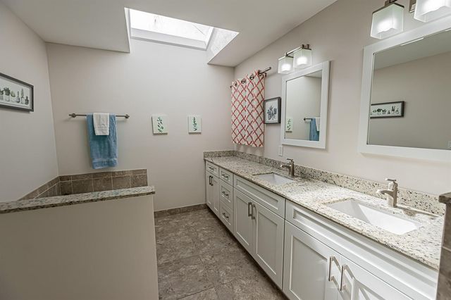 1375 SW Bent Pine Cove, Port St. Lucie, FL 34986
