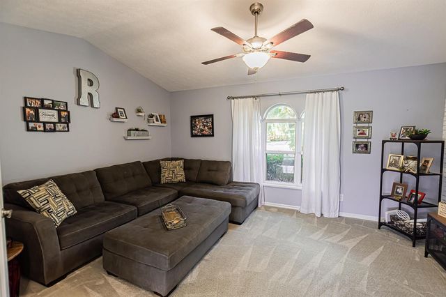 1375 SW Bent Pine Cove, Port St. Lucie, FL 34986
