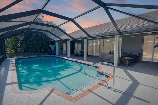 1375 SW Bent Pine Cove, Port St. Lucie, FL 34986