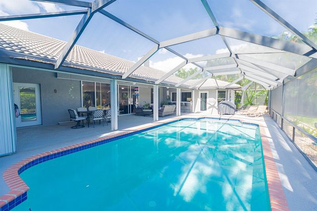 1375 SW Bent Pine Cove, Port St. Lucie, FL 34986