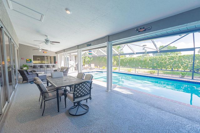 1375 SW Bent Pine Cove, Port St. Lucie, FL 34986