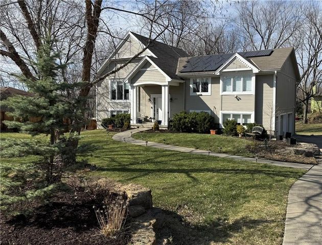 10806 NW 75th Terrace, Weatherby Lake, MO 64152