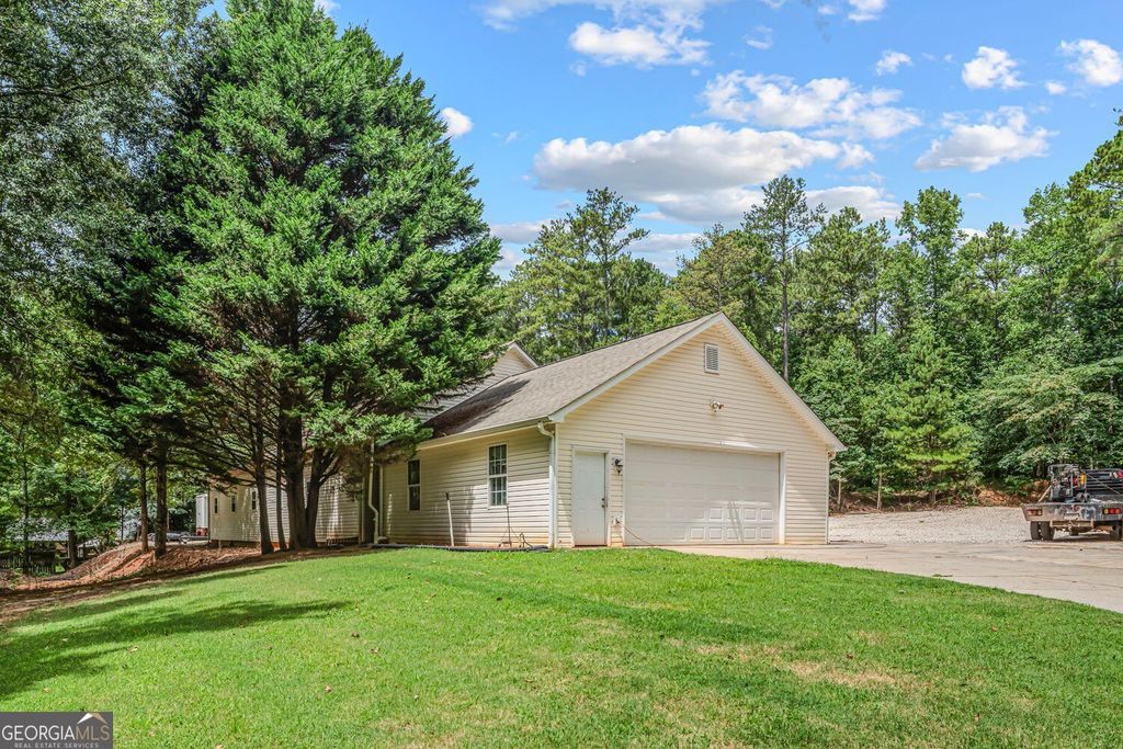 170 St Gabriel Way, Fayetteville, GA 30215 — photo 2