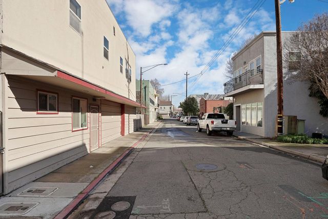 14144 Market St, Walnut Grove, CA 95690