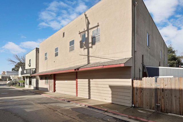 14144 Market St, Walnut Grove, CA 95690