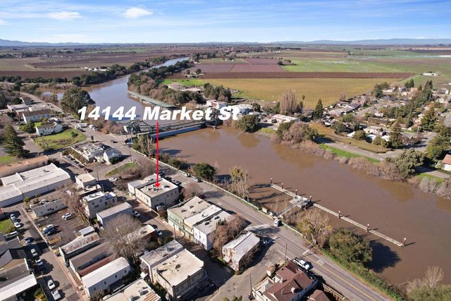 14144 Market St, Walnut Grove, CA 95690