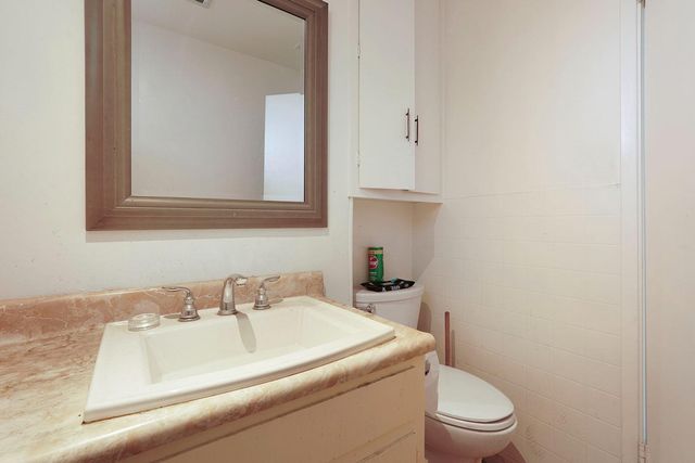 14144 Market St, Walnut Grove, CA 95690