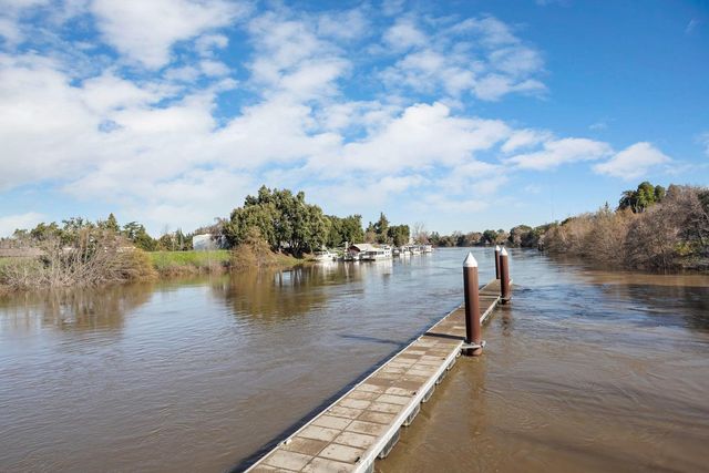 14144 Market St, Walnut Grove, CA 95690