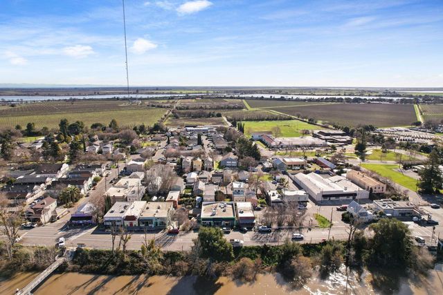 14144 Market St, Walnut Grove, CA 95690