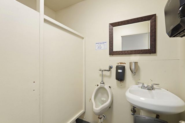 14144 Market St, Walnut Grove, CA 95690