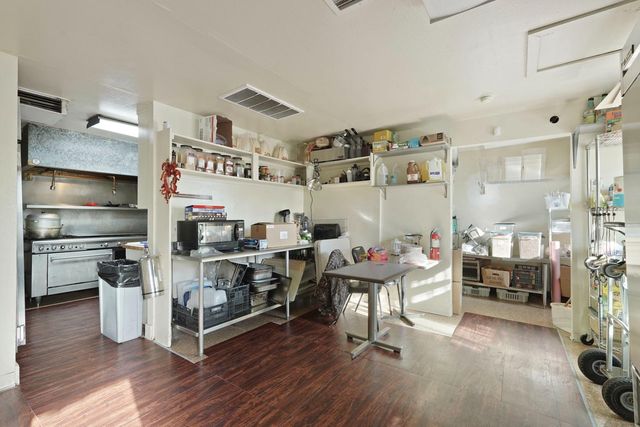 14144 Market St, Walnut Grove, CA 95690