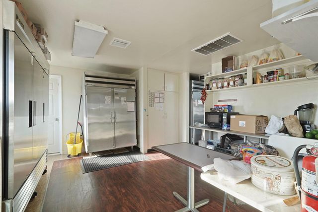 14144 Market St, Walnut Grove, CA 95690