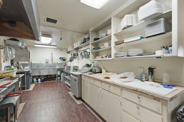 14144 Market St, Walnut Grove, CA 95690