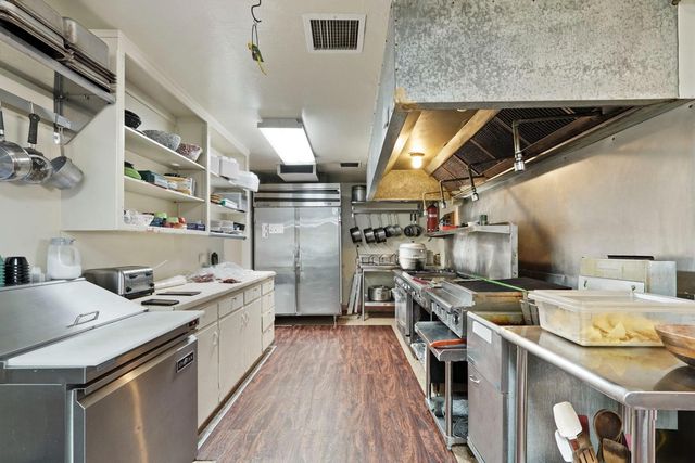 14144 Market St, Walnut Grove, CA 95690