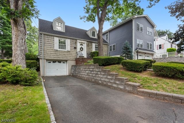 45 Cleveland Ave, Hasbrouck Heights Boro, NJ 07604