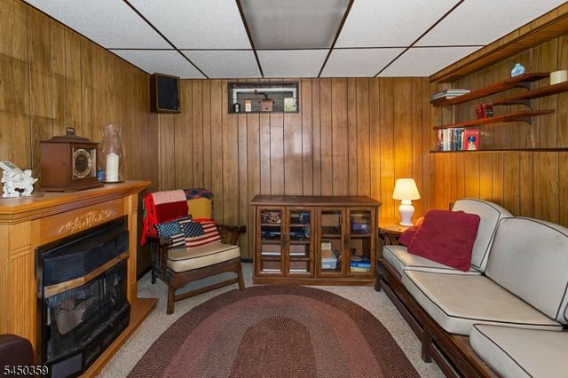 45 Cleveland Ave, Hasbrouck Heights Boro, NJ 07604