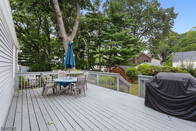 45 Cleveland Ave, Hasbrouck Heights Boro, NJ 07604