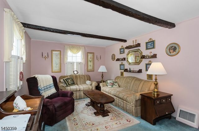 45 Cleveland Ave, Hasbrouck Heights Boro, NJ 07604