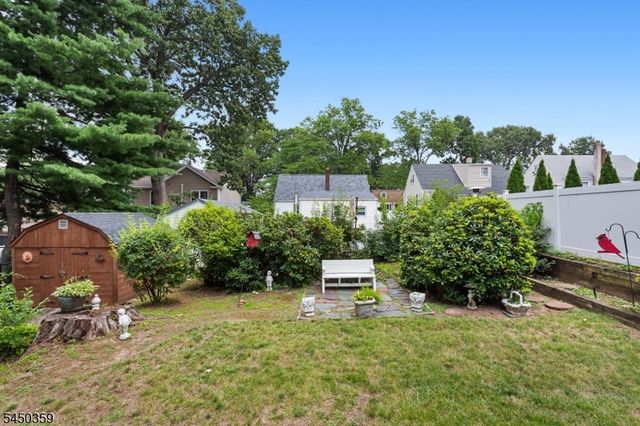 45 Cleveland Ave, Hasbrouck Heights Boro, NJ 07604