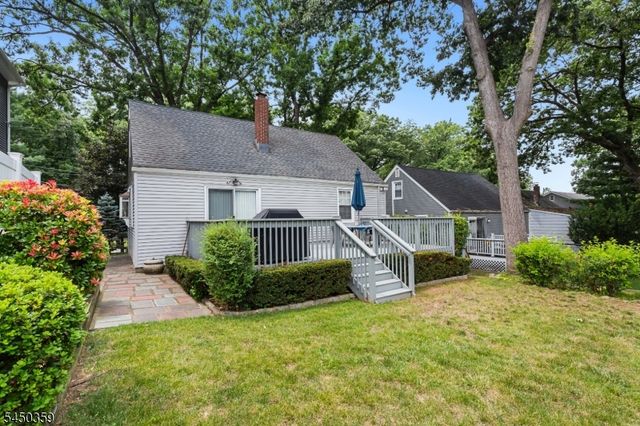 45 Cleveland Ave, Hasbrouck Heights Boro, NJ 07604